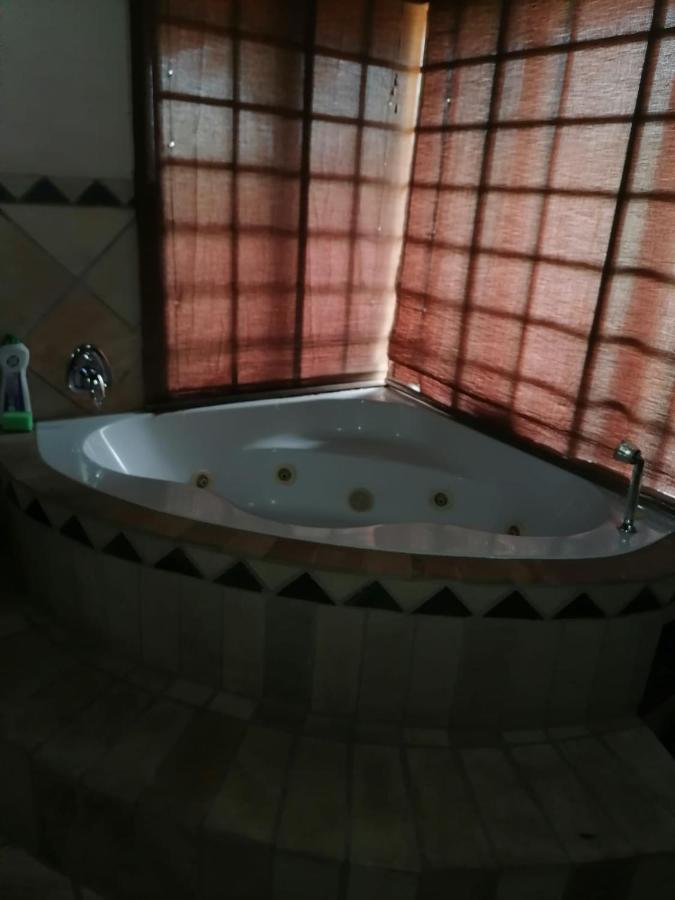 Kwena Maribane Lodge برونكهورستسبرويت المظهر الخارجي الصورة